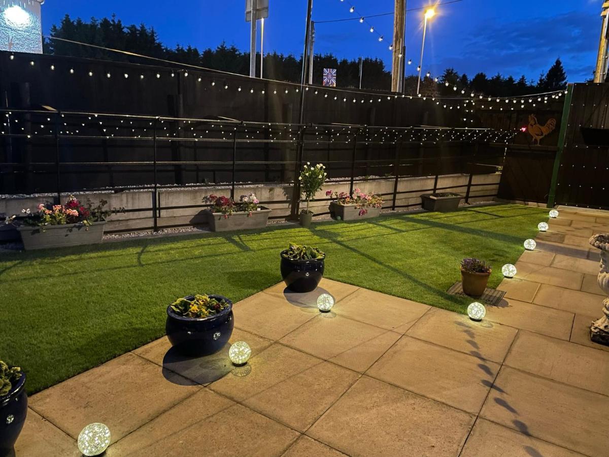 Abbey'S Inn Cheadle  Bagian luar foto