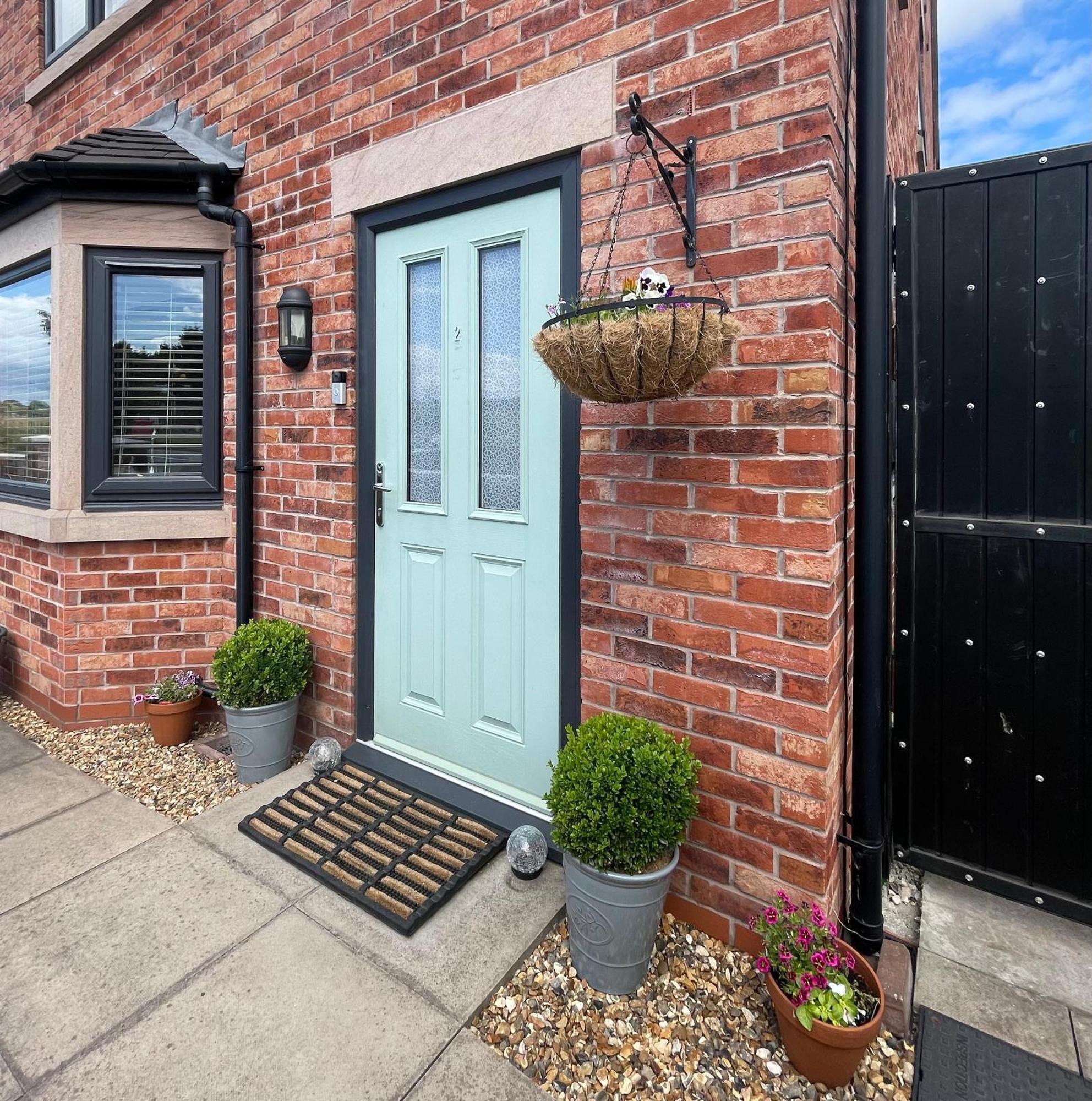 Abbey'S Inn Cheadle  Bagian luar foto
